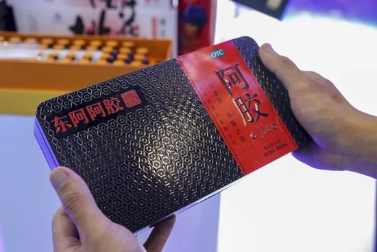 业绩封神	，350亿巨头股价却跌停了